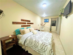 COMFY. Full internet, kitchen, washer and dryer, Netflix